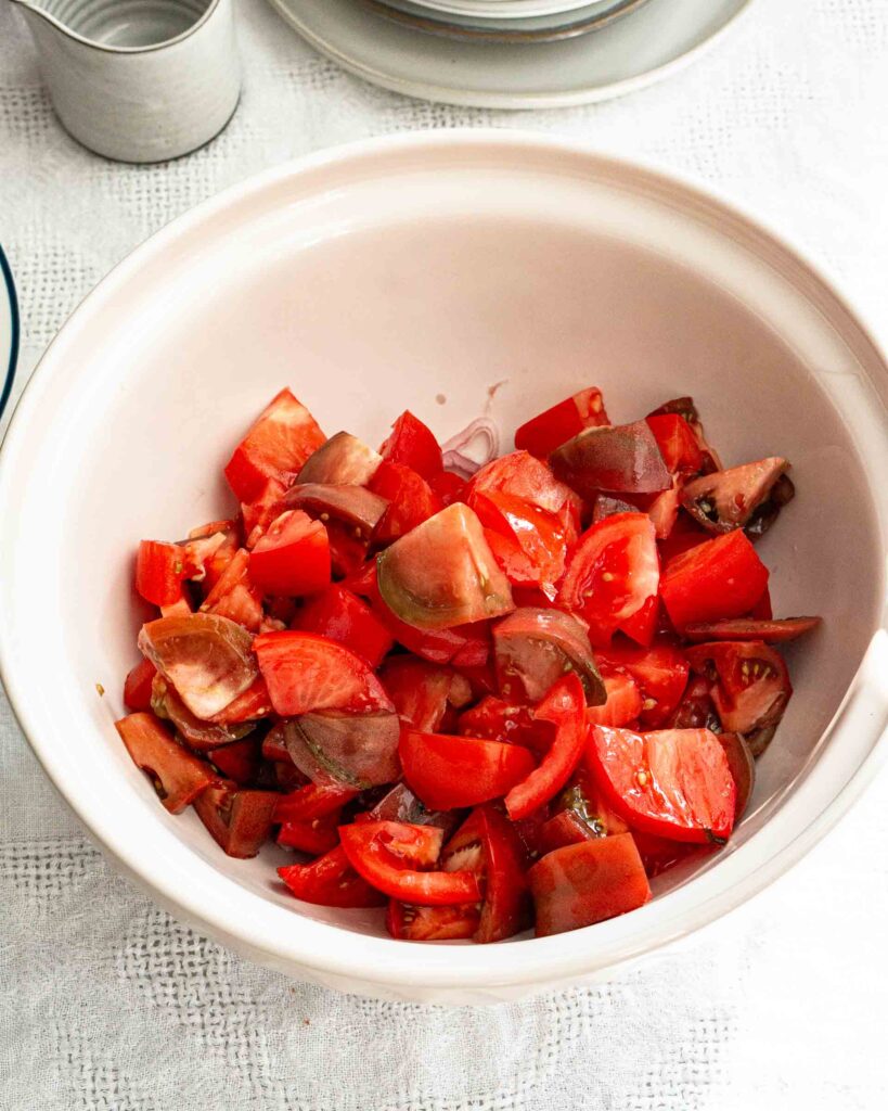 Large chunks of tomatoes in a
bowl.